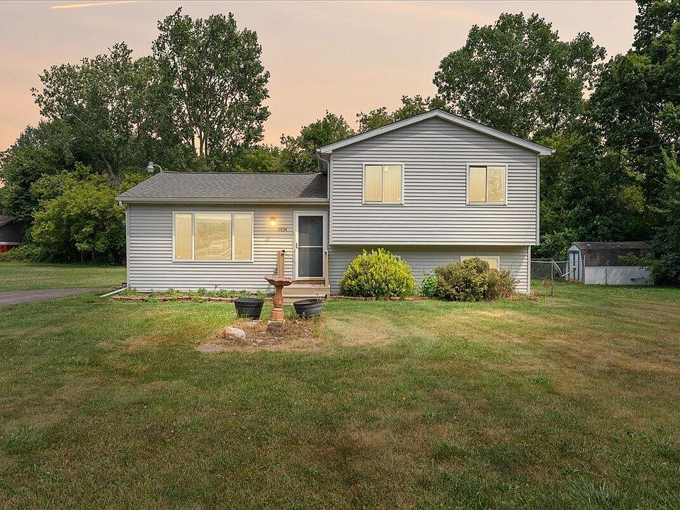1st image of 11534 Eaton Rapids Rd