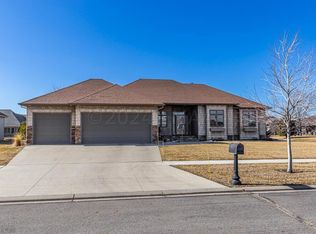 4823 2nd St SW, Moorhead, MN 56560