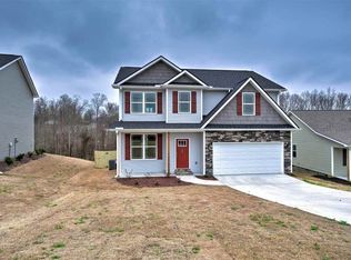 121 Lyman Lake Rd, Lyman, SC 29365