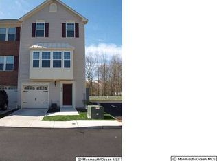 210 Zilinski Dr, Middletown, NJ 07748