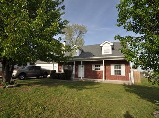 322 Clearlake Dr, La Vergne, TN 37086