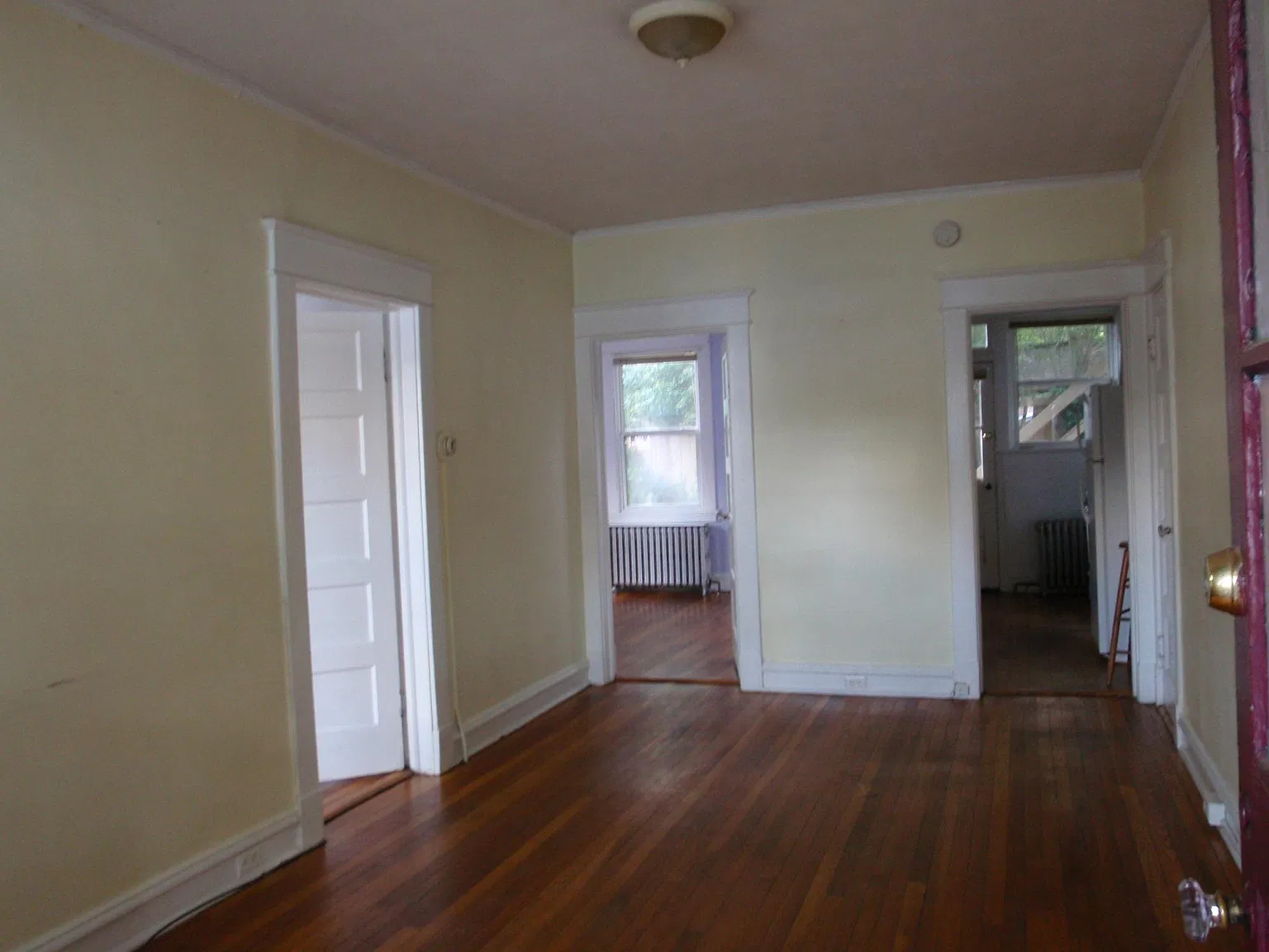 2 bed, 750 sqft, $1,400 — Photo 3