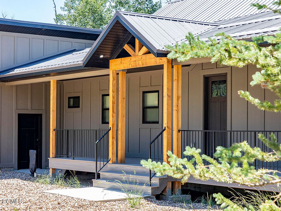 1st image of 3868 Aspen Cir