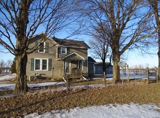 8737 N Fork Creek Rd, Forreston, IL 61030