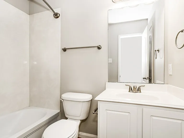 19242 Hopeview Ct — Photo 15