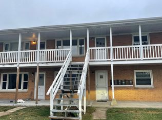 175 E 2nd St #1/2, Manteno, IL 60950