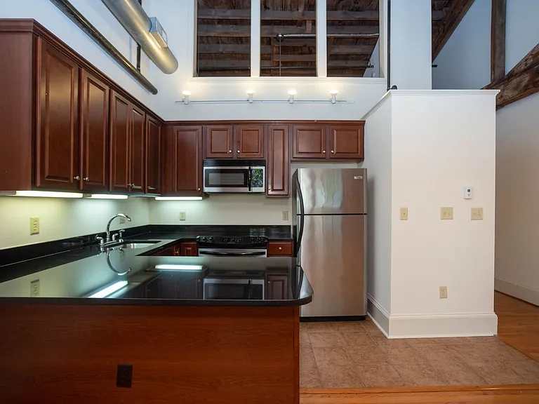 10 S Randolph St #10H — Photo 6