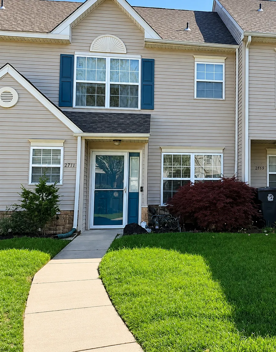 3 bed, 2.5 bath, 1485 sqft, $2,800 — Photo 1