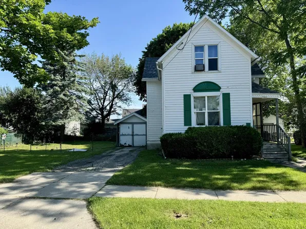 1902 Michigan AVENUE, Manitowoc, WI 54220