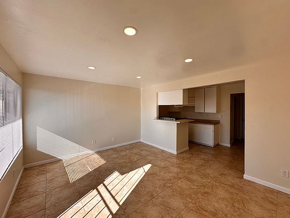 4th image of 1405 E Lynwood Dr APT 15