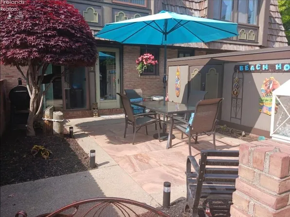 1110 By The Shores Dr #D3, Huron, OH 44839
