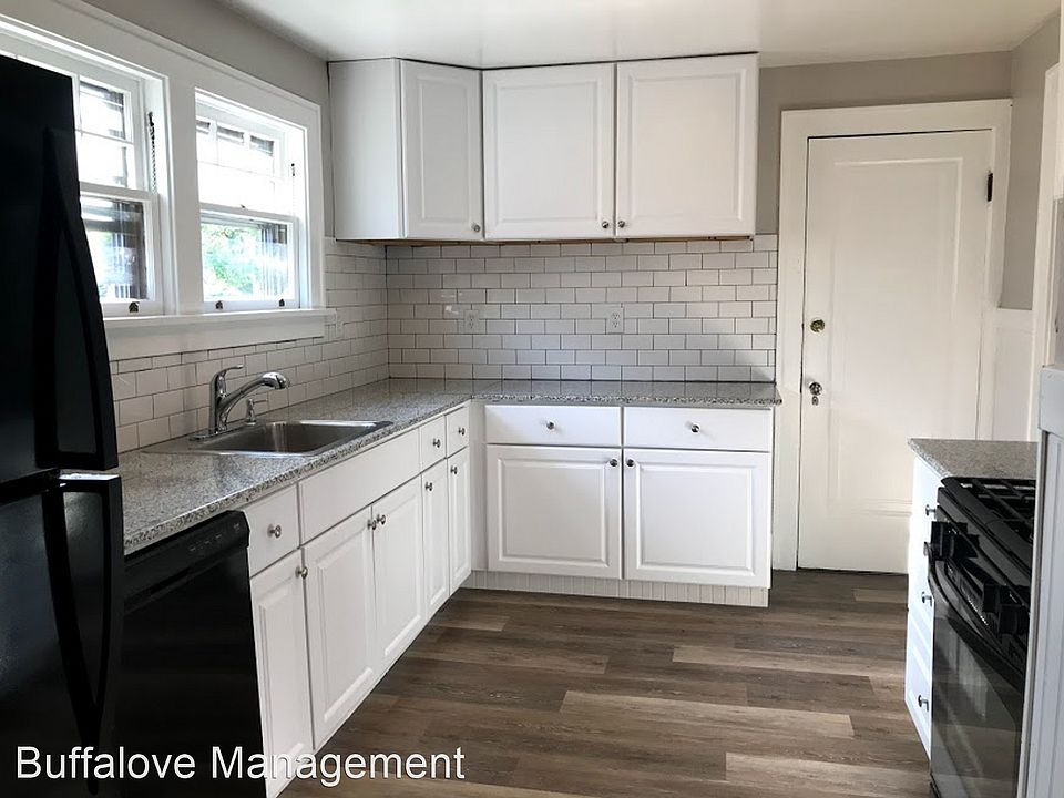1st image of 186 Nassau Ave