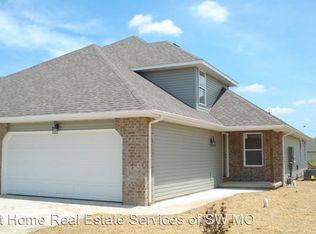 1194 N Westwood Ave, Republic, MO 65738