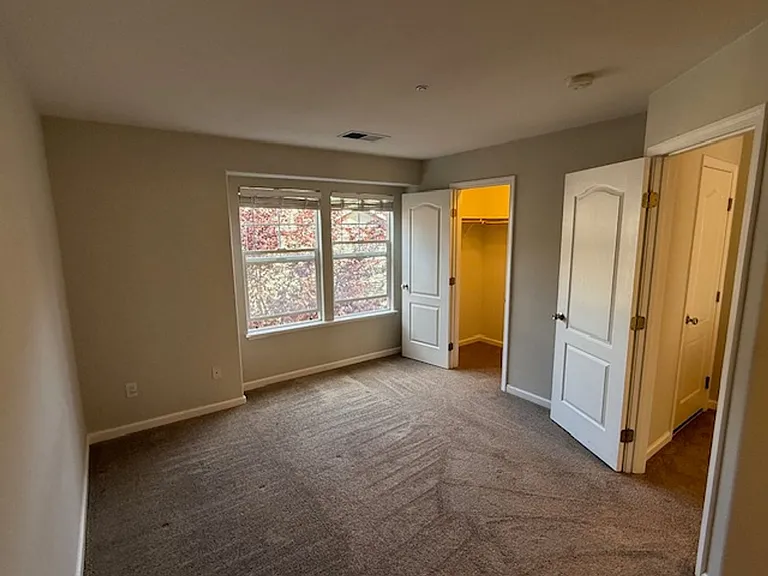 9 Ashford Pl — Photo 16