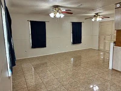 2 bed, 1000 sqft, $1,250 — Photo 3