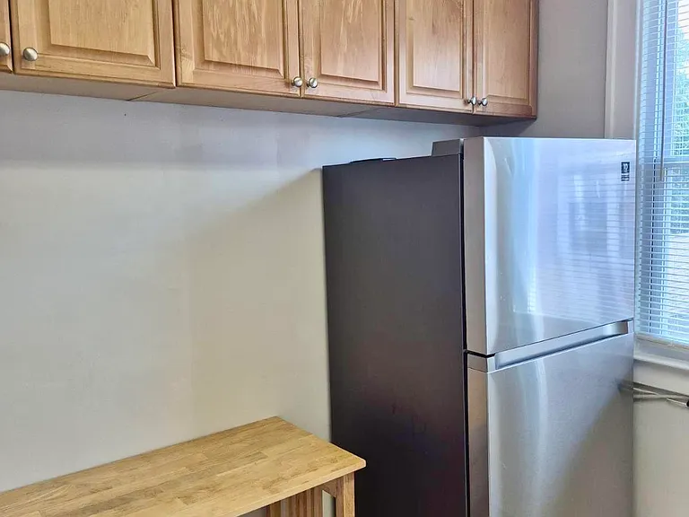 1241 Beaconsfield Ave — Photo 6