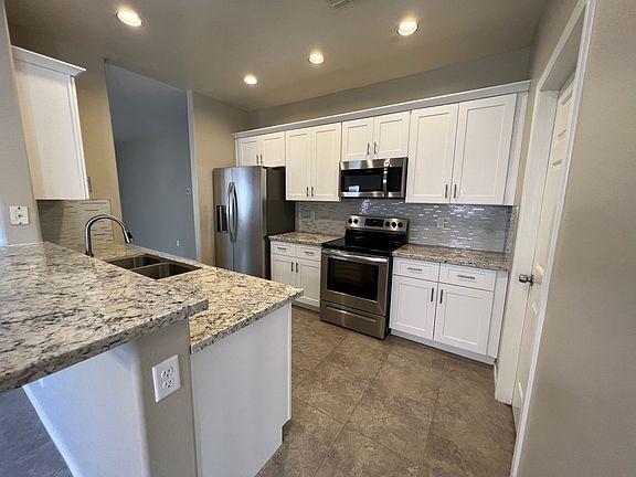 4th image of 3640 W Eastman Ct