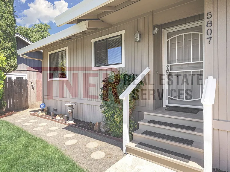 5807 Filbert Ave — Photo 6