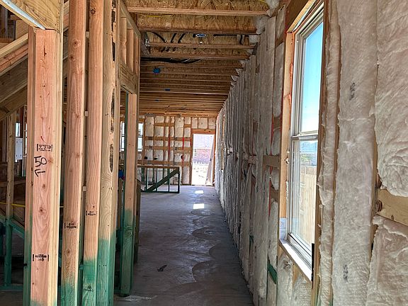 504 Three Feathers Court Interior Image 5