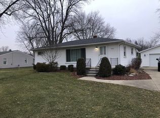 2582 Bluebush Rd, Monroe, MI 48162