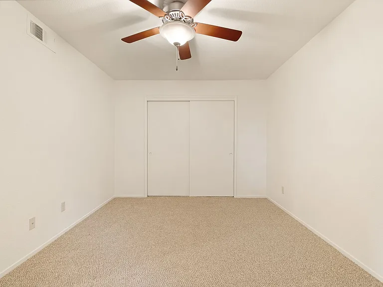 1661 Forest Avenue Apartments — Photo 43