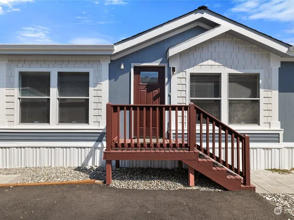 15268 Oak Drive, Renton, WA 98058