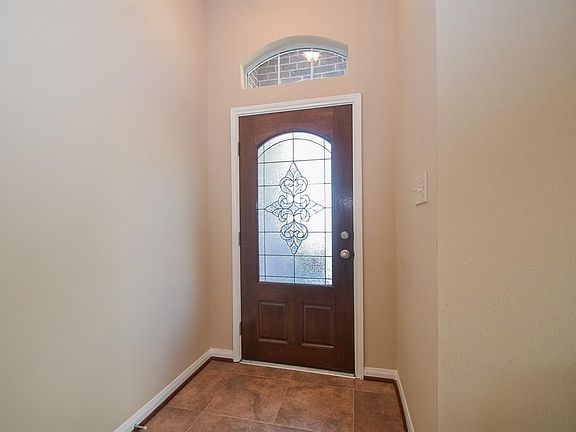 Tile in the front entry way.