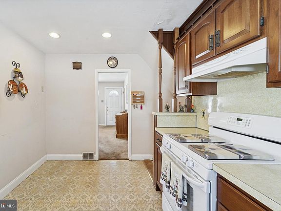 5th image of 701 Cambridge Rd