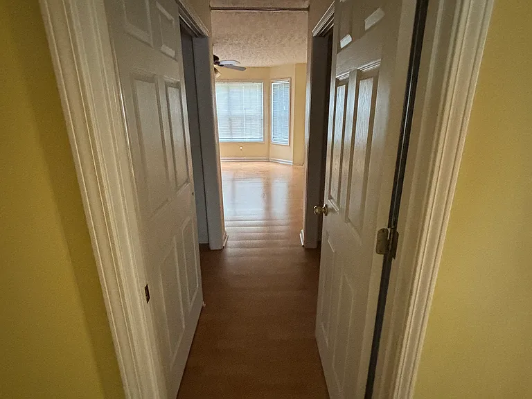 310 Paxton Ct — Photo 15
