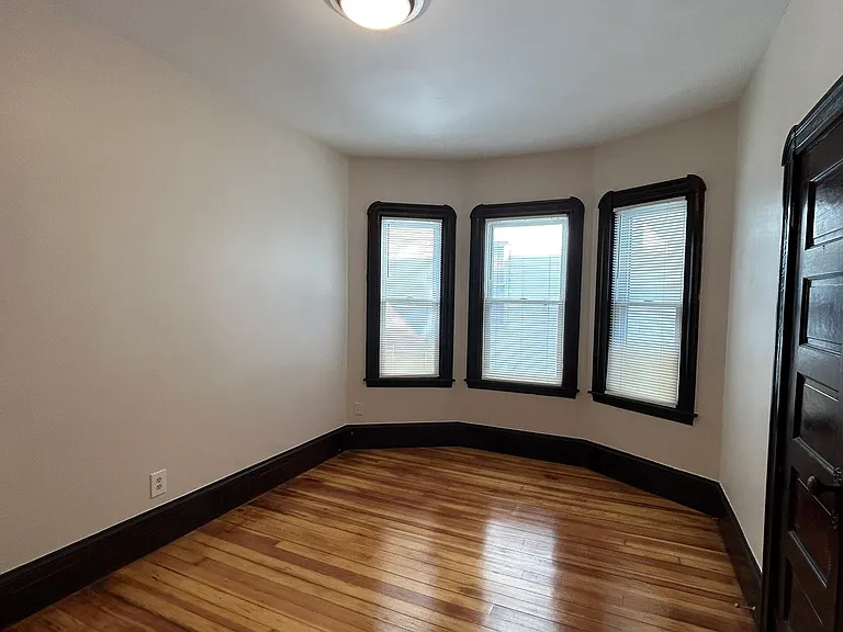 345 Earle St #2 — Photo 7