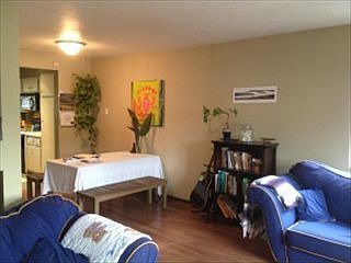 3rd image of 858 Highland Dr Unit 1