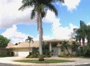 711 SW 93rd Ave, Pembroke Pines, FL 33025