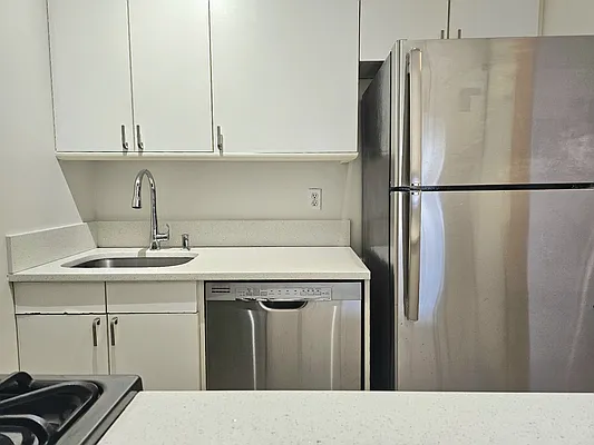 Rented by City Connections Realty | media 4