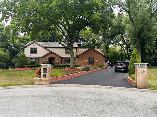 2935 Chelsea Cir, Olympia Fields, IL 60461