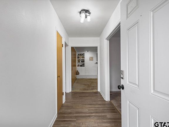 4th image of 1511 Caldwell St