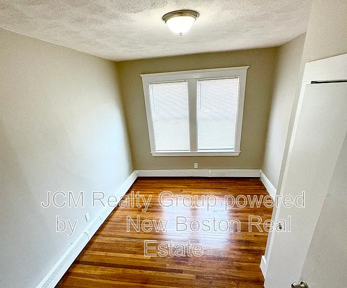 196 Washington St #8 — Photo 4