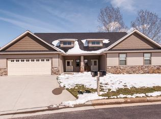 490 22nd Ave SW, Rochester, MN 55902