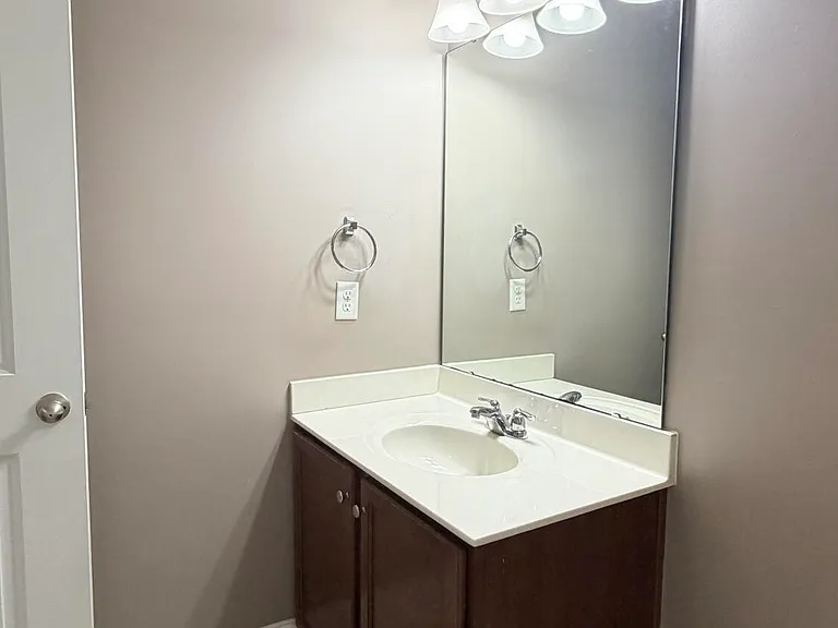 304 Vilas Way S — Photo 22