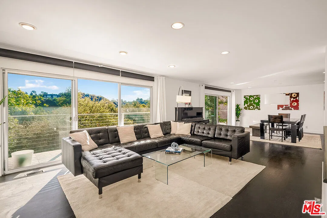 6 bed, 6.5 bath, 3544 sqft, $11,995 — Photo 1