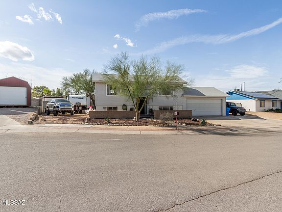 4th image of 3821 W North Aire Pl