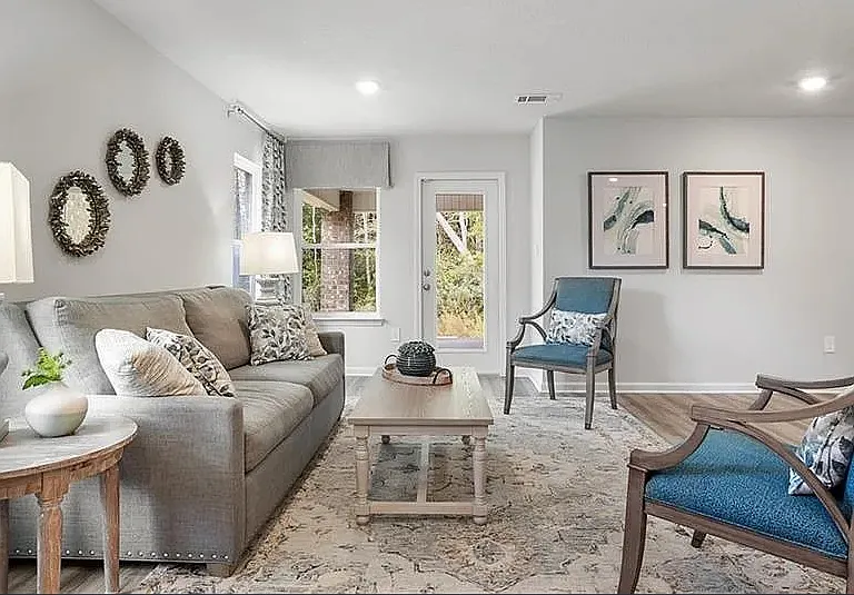 10555 Lowell St W — Photo 15