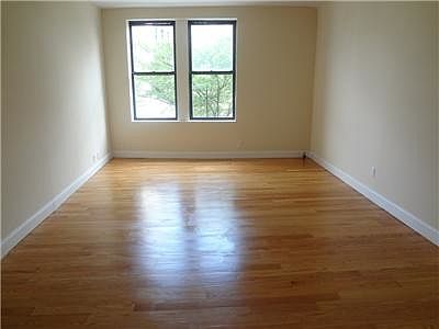 2nd image of 701 W 177th St