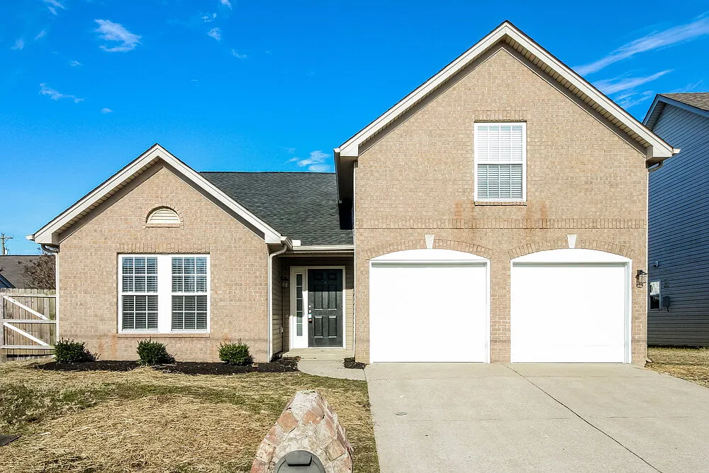 3 bed, 2.0 bath, 1752 sqft, $3,360 — Photo 1