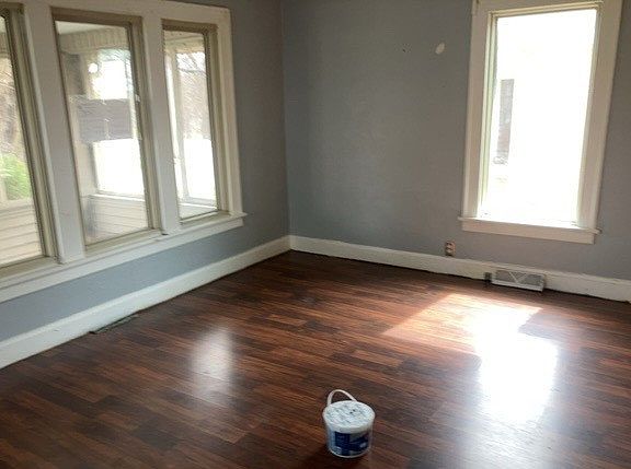 3rd image of 1662 S Chicago Ave