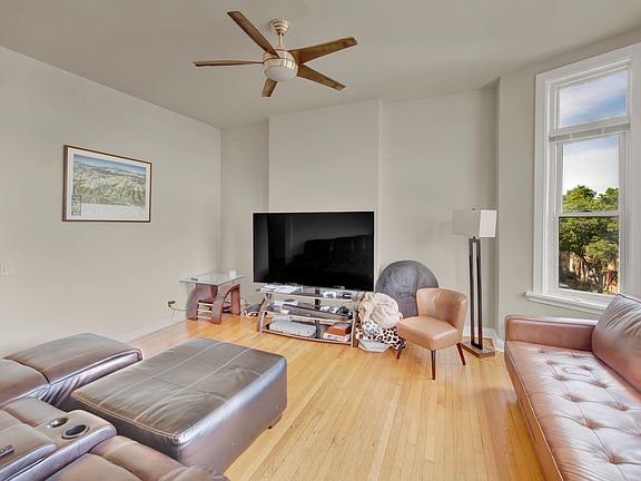 5th image of 2548 N Burling St #3N