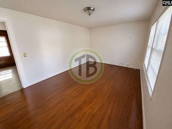 4th image of 1026 Denton Dr
