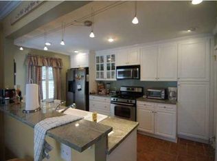 45 Stocker Dr, Charleston, SC 29407