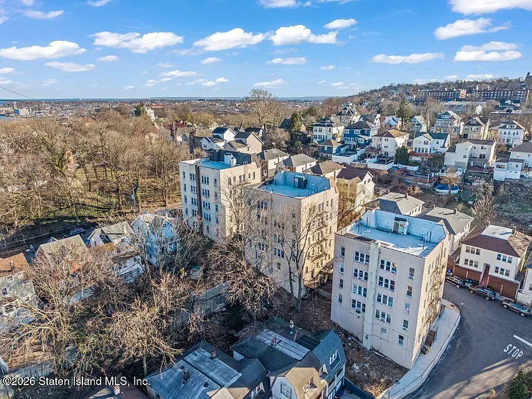 37 Avon Pl #4C — Photo 12