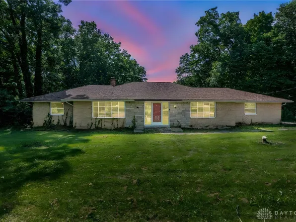 8061 Dog Leg Rd, Dayton, OH 45414