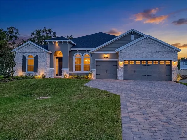 132 Lake Dr, Oviedo, FL 32765